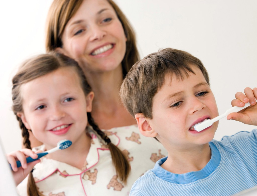 Cura dentale nei bambini, cosa evitare e cosa fare