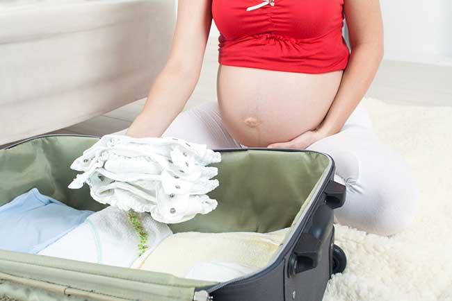 Prepararsi al parto: la valigia per l’ospedale per mamma e bebè